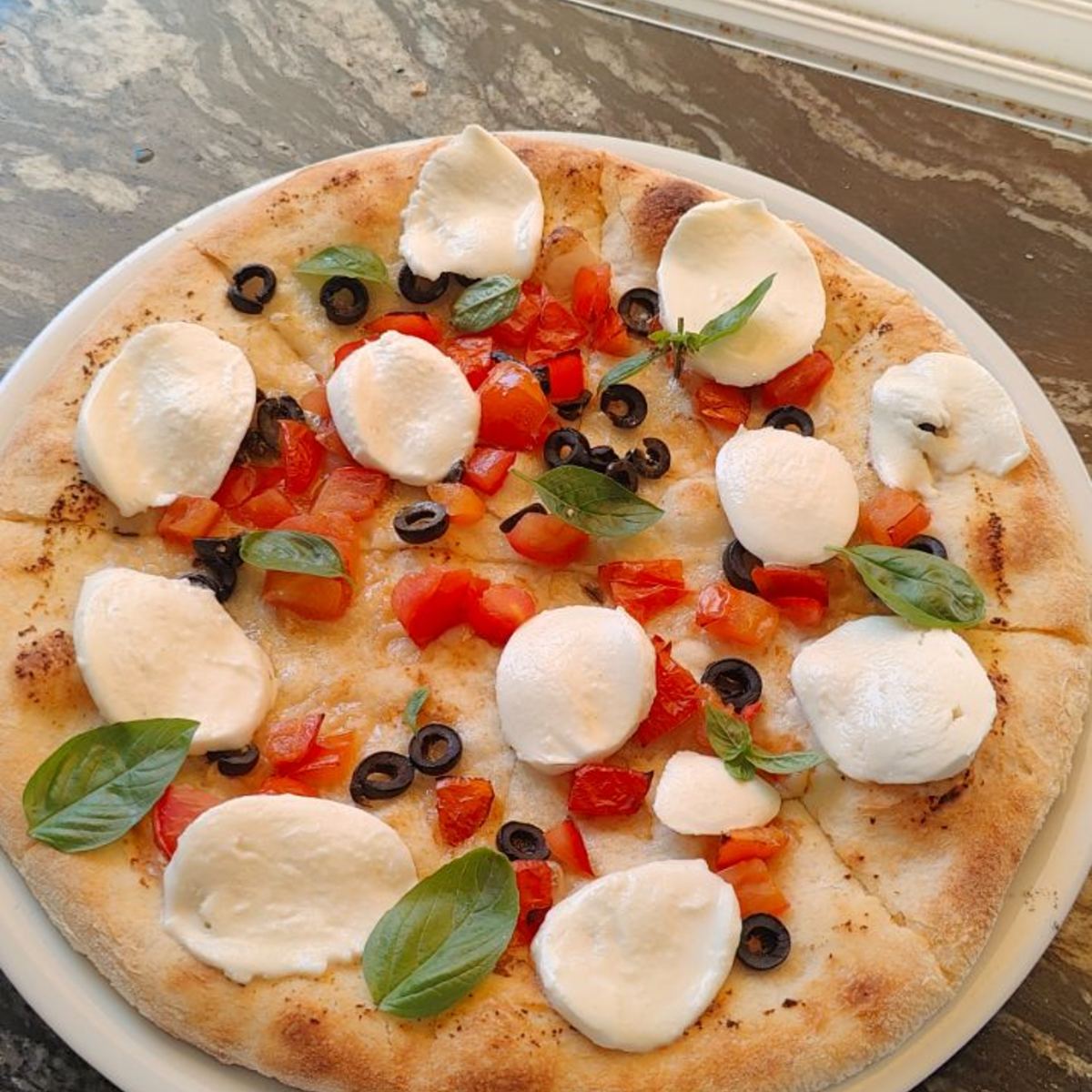 Pizza caprese